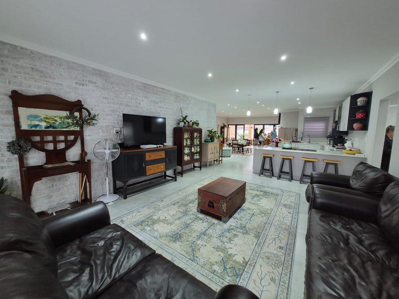 5 Bedroom Property for Sale in Die Bult Western Cape